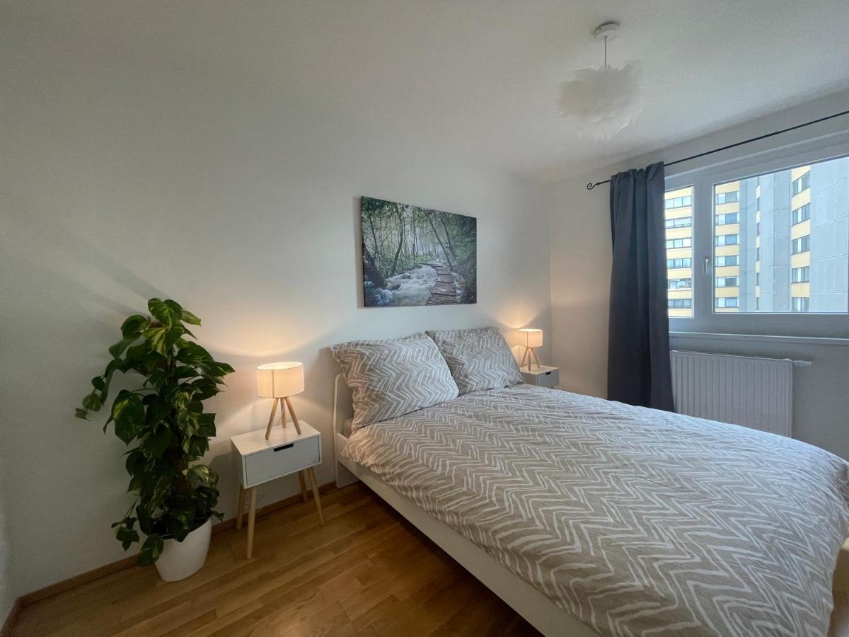 55 M2 Stylish Apartment With Balcony & Parking Wien Eksteriør billede