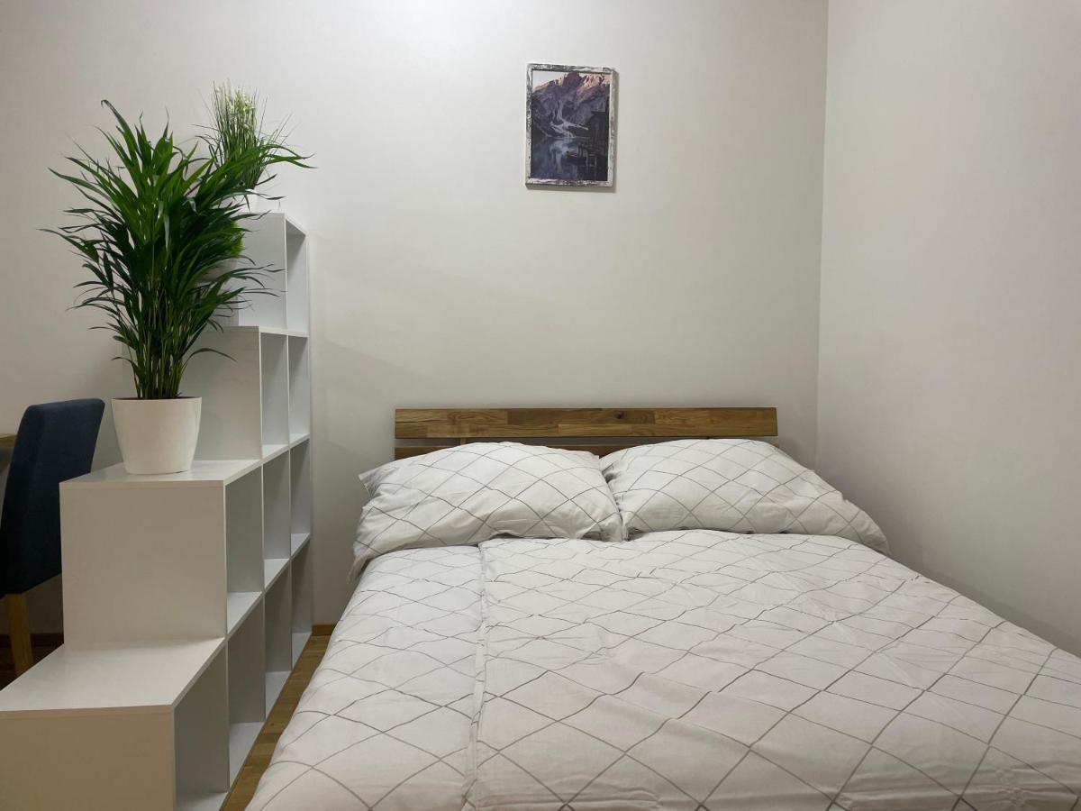 55 M2 Stylish Apartment With Balcony & Parking Wien Eksteriør billede