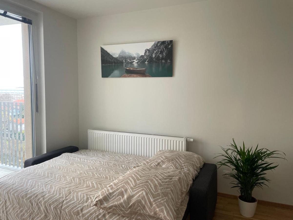 55 M2 Stylish Apartment With Balcony & Parking Wien Eksteriør billede